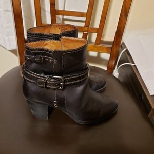 Sofft real leather ankle boots